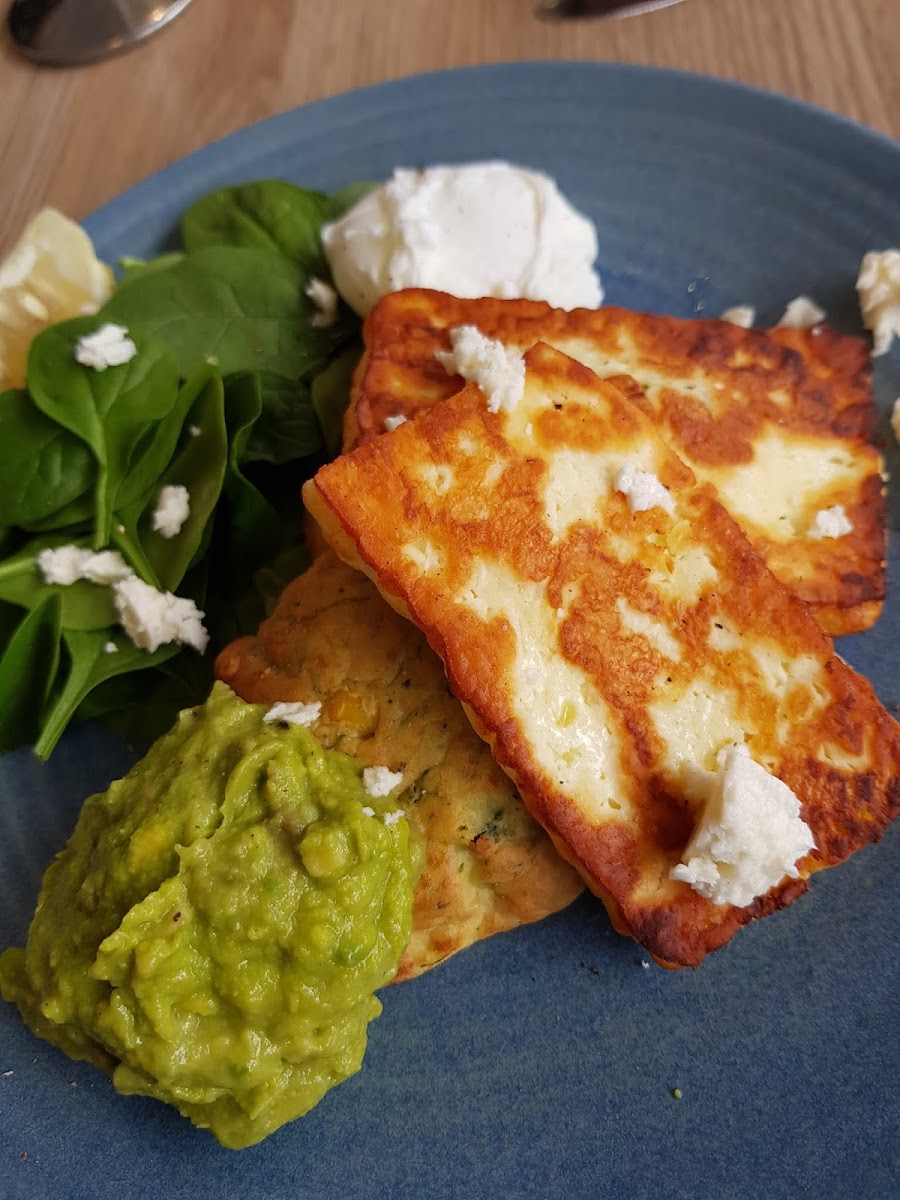 The Coffee Club Café - Gladstone Grand Hotel-10