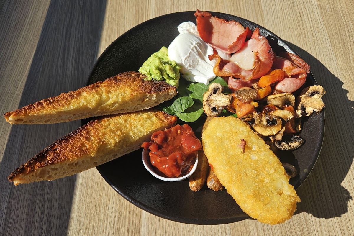 The Coffee Club Café - Gladstone Grand Hotel-2