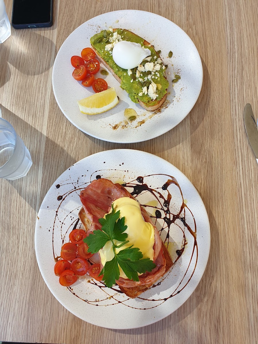 The Coffee Club Café - Gladstone Grand Hotel-9